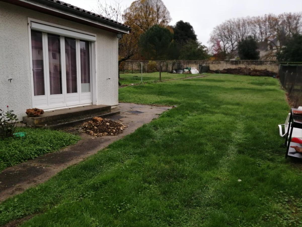 Bed and Breakfast La Pomponnette Bouresse Zewnętrze zdjęcie